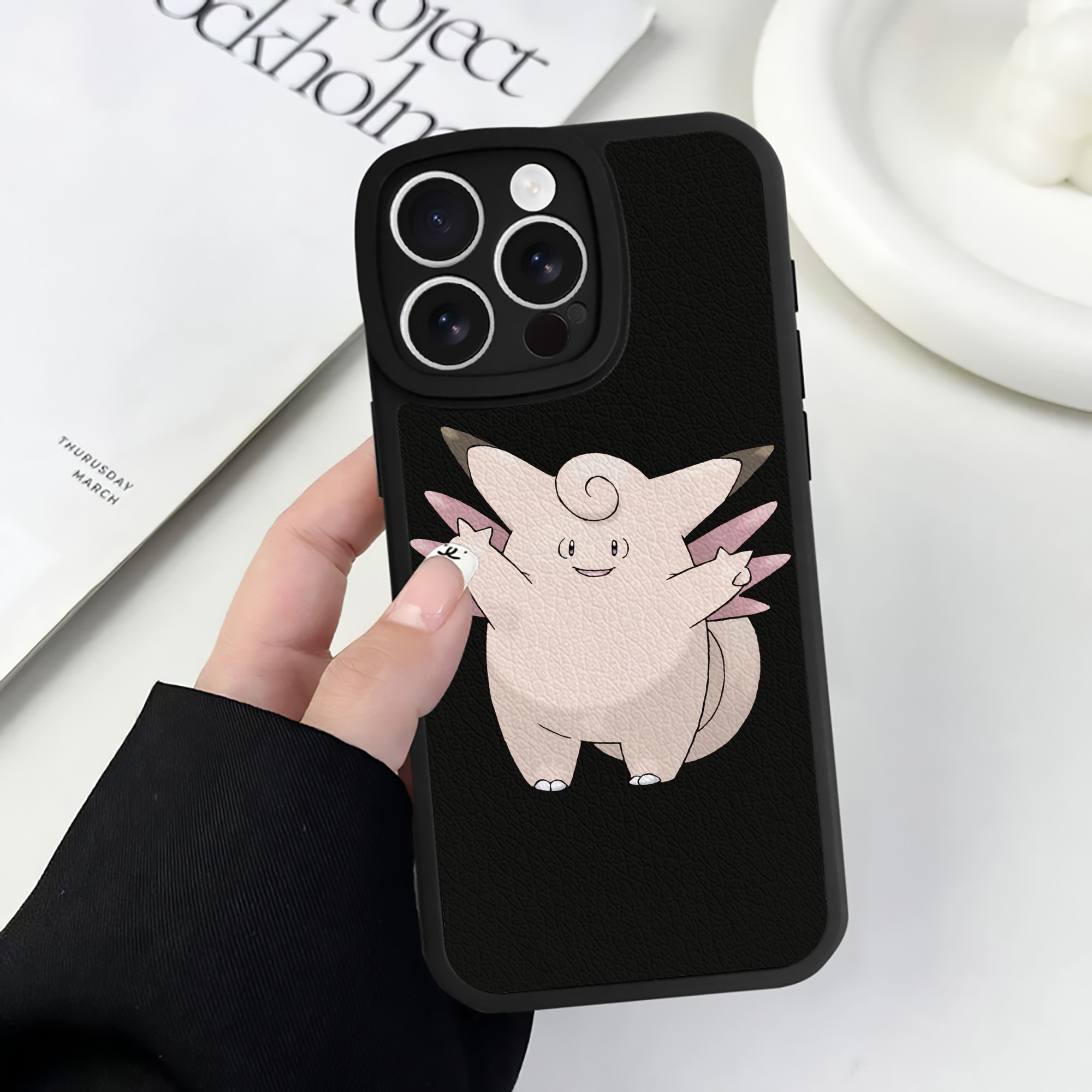 （画像用） ポケットモンスター Pokémon 【iPhone 16シリーズ対応】シリコンスマホケース（レザー調） 材質：シリコン